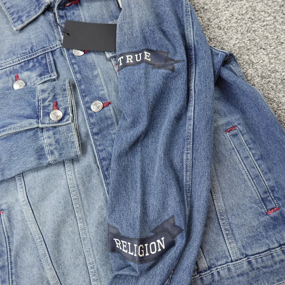 NEW True Religion Jacket Mens L Blue Denim Jean Trucker Coat Varsity Patch Y2K‎